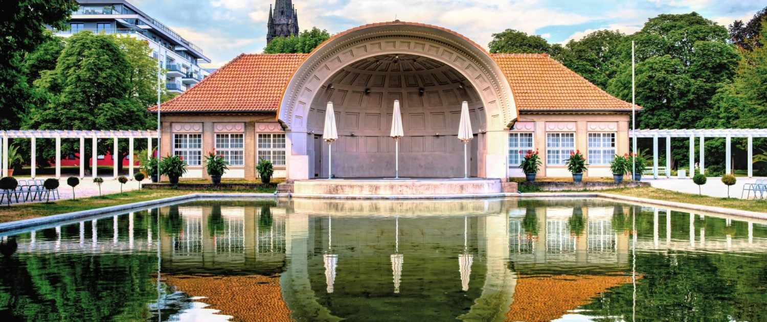 The concert shell in the drinking cure facility in Bad Nauheim